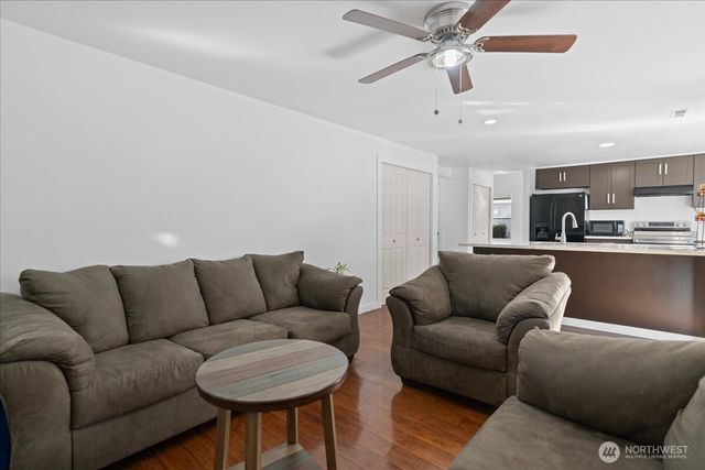 32825 17th Avenue SW, Federal Way, WA 98023