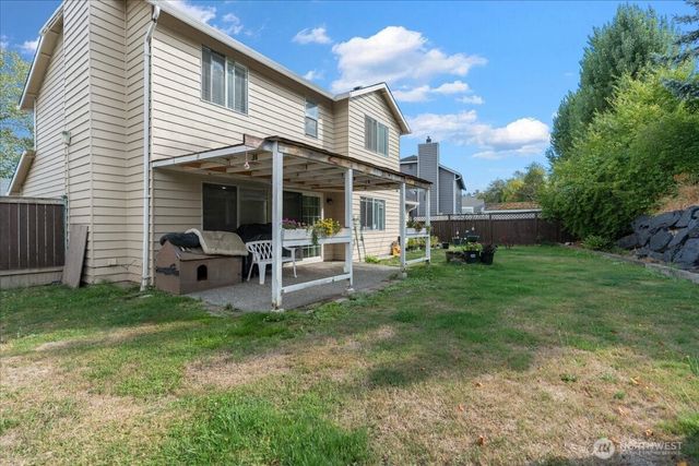 32825 17th Avenue SW, Federal Way, WA 98023