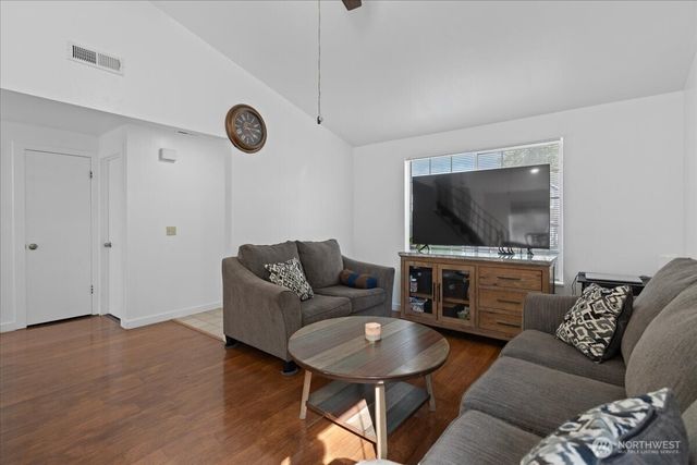 32825 17th Avenue SW, Federal Way, WA 98023