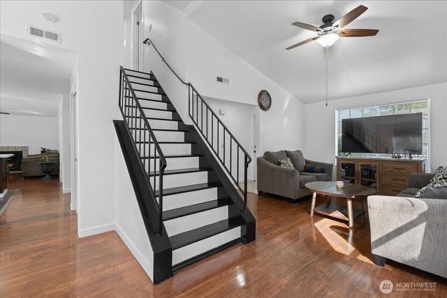 32825 17th Avenue SW, Federal Way, WA 98023