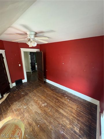 823 W 17th Street, Lorain, OH 44052