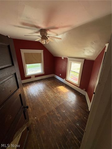 823 W 17th Street, Lorain, OH 44052