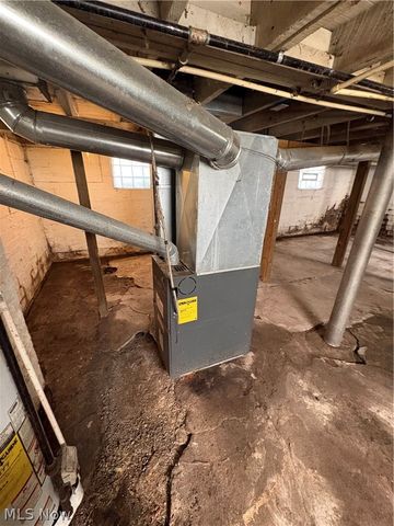 823 W 17th Street, Lorain, OH 44052