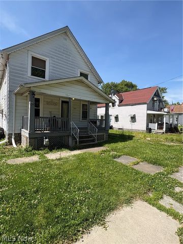 823 W 17th Street, Lorain, OH 44052