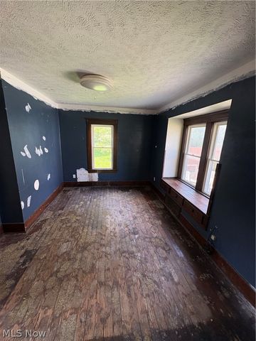 823 W 17th Street, Lorain, OH 44052