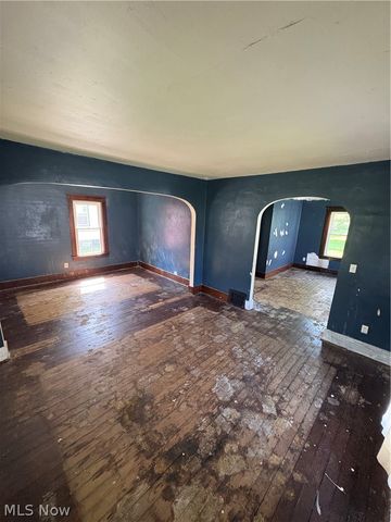 823 W 17th Street, Lorain, OH 44052