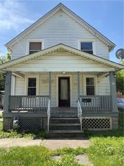 823 W 17th Street, Lorain, OH 44052