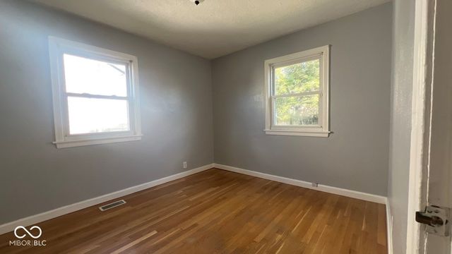 141 N 6th Avenue, Beech Grove, IN 46107