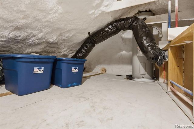 20919 Hollywood Street, Harper Woods, MI 48225