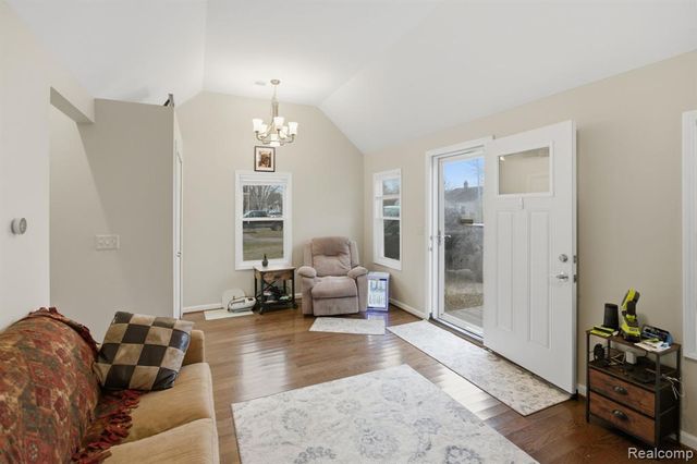 20919 Hollywood Street, Harper Woods, MI 48225