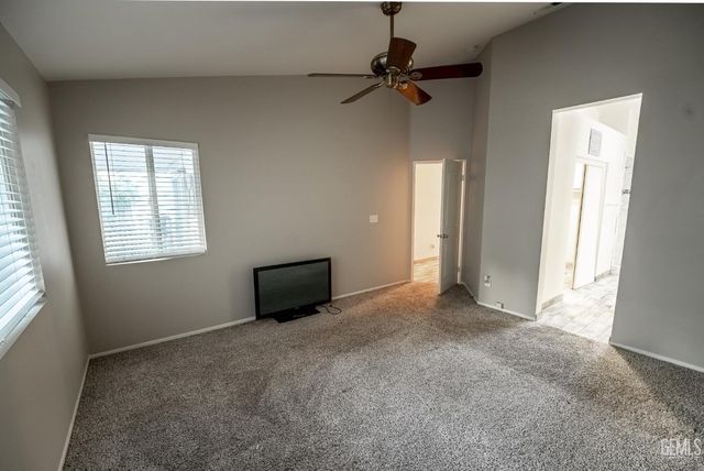 5005 Otters Meadow Drive, Bakersfield, CA 93313