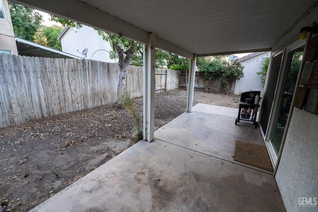 5005 Otters Meadow Drive, Bakersfield, CA 93313