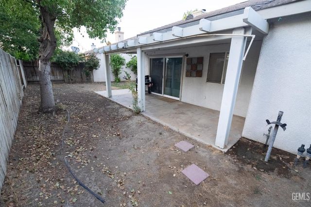 5005 Otters Meadow Drive, Bakersfield, CA 93313