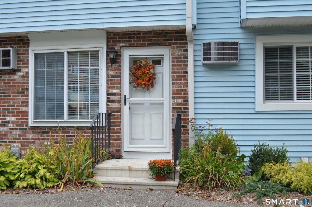 163 Cynthia Lane D5, Middletown, CT 06457