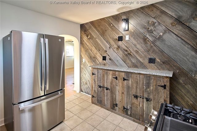 11 Swans Court, St Albans, WV 25177