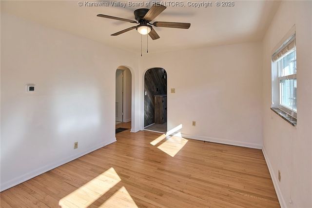 11 Swans Court, St Albans, WV 25177