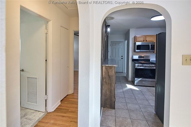 11 Swans Court, St Albans, WV 25177