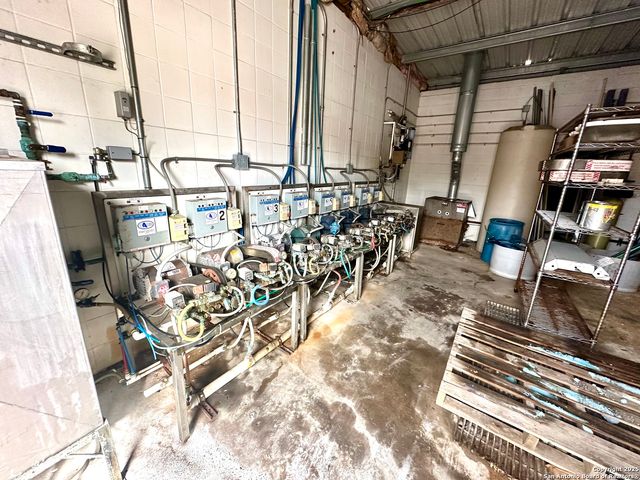 2550 Goliad, San Antonio, TX 78223