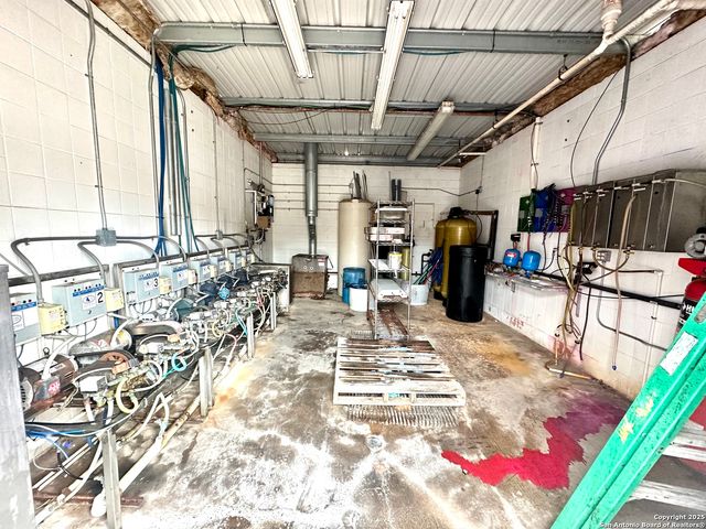 2550 Goliad, San Antonio, TX 78223