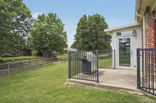 10302 N 144th East Avenue, Owasso, OK 74055