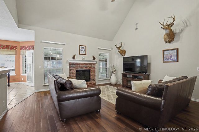 10302 N 144th East Avenue, Owasso, OK 74055