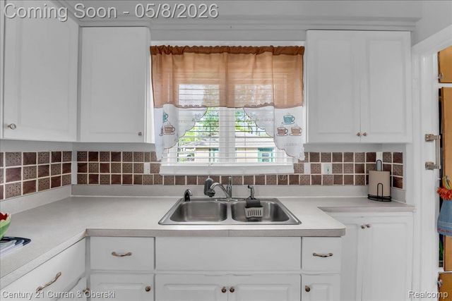 9216 Nathaline, Redford Charter Township, MI 48239