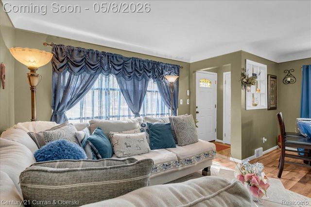 9216 Nathaline, Redford Charter Township, MI 48239