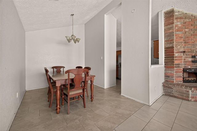 7102 Village Lake Dr, Cypress, TX 77433