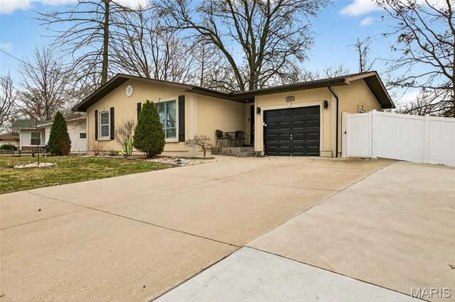 490 Electra Drive, Arnold, MO 63010