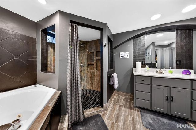 490 Electra Drive, Arnold, MO 63010