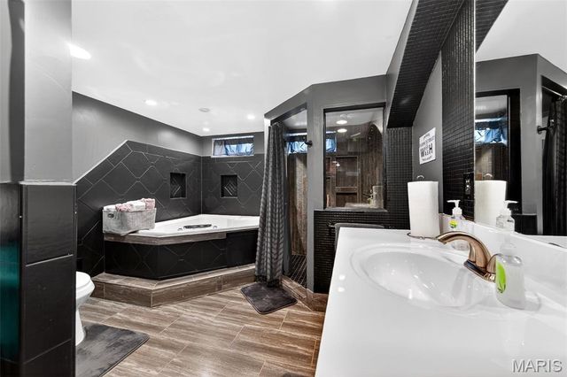 490 Electra Drive, Arnold, MO 63010