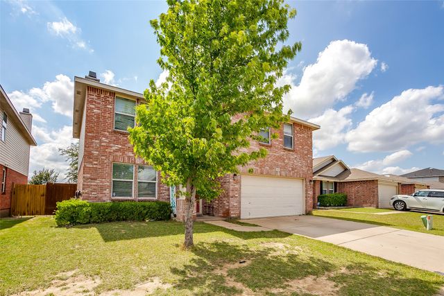 9028 Quarter Horse Lane, Fort Worth, TX 76123