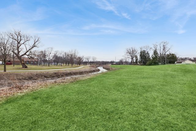 3800 Ashley Court, Rolling Meadows, IL 60008