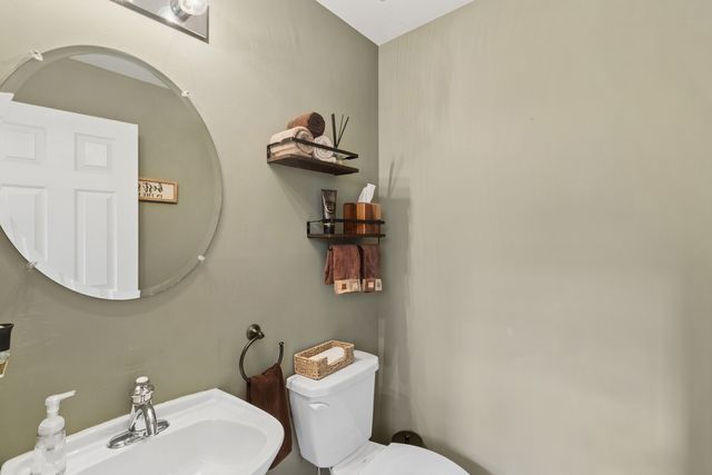 3800 Ashley Court, Rolling Meadows, IL 60008