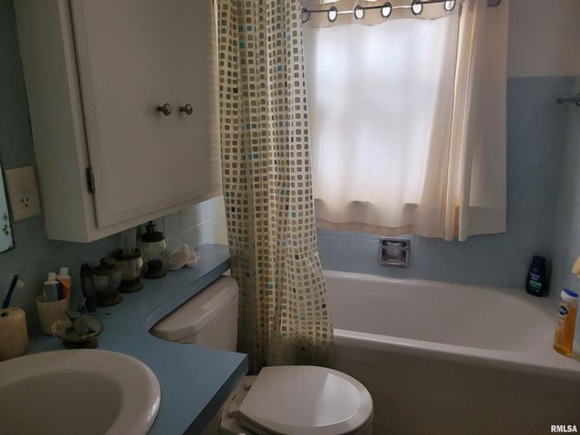 1826 41ST Street, Rock Island, IL 61201