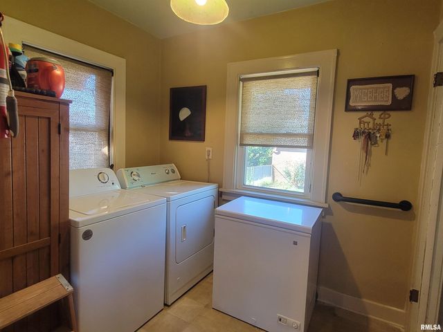 1826 41ST Street, Rock Island, IL 61201