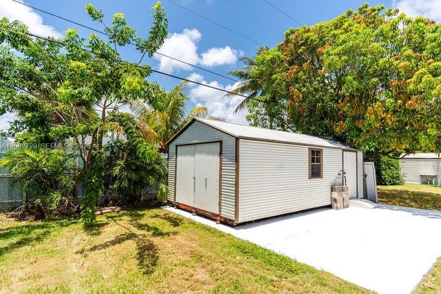19390 Whispering Pines Road, Cutler Bay, FL 33157