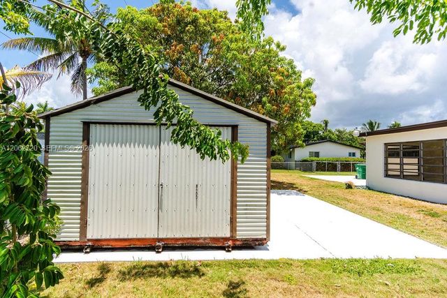 19390 Whispering Pines Road, Cutler Bay, FL 33157