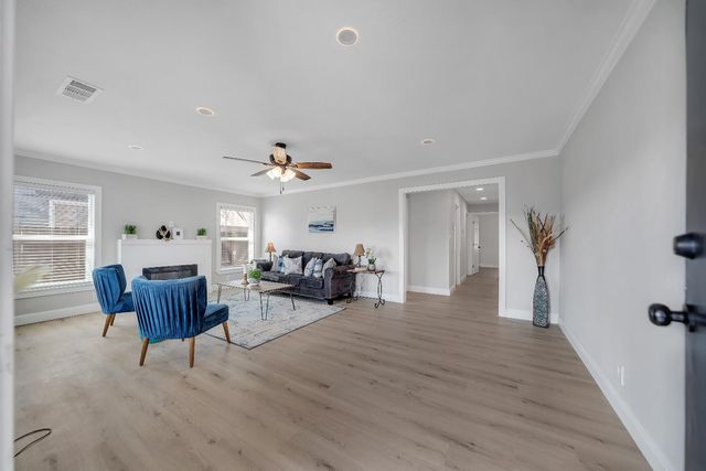 2059 Country Club Blvd, Stockton, CA 95204