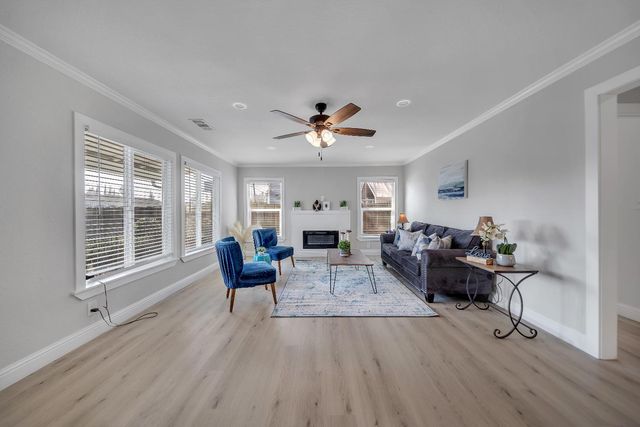 2059 Country Club Blvd, Stockton, CA 95204