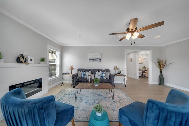 2059 Country Club Blvd, Stockton, CA 95204