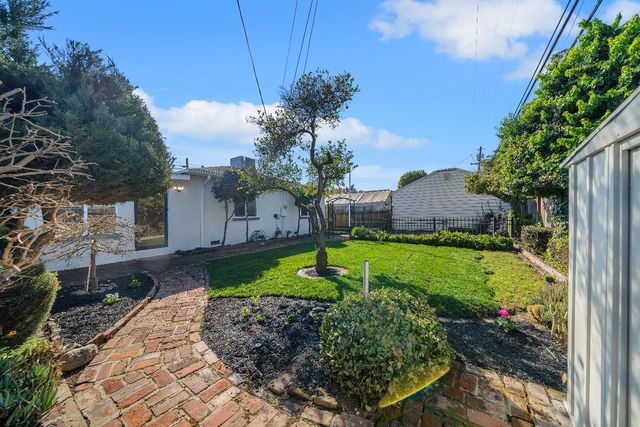 2059 Country Club Blvd, Stockton, CA 95204