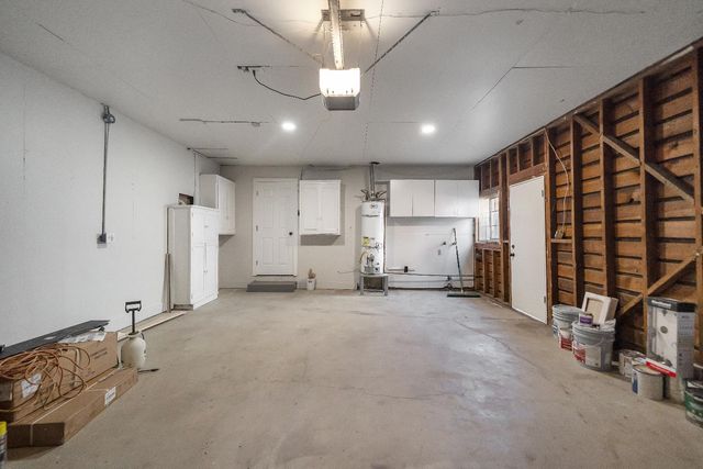 2059 Country Club Blvd, Stockton, CA 95204