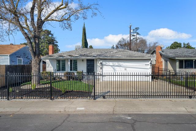 2059 Country Club Blvd, Stockton, CA 95204