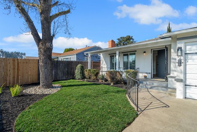 2059 Country Club Blvd, Stockton, CA 95204