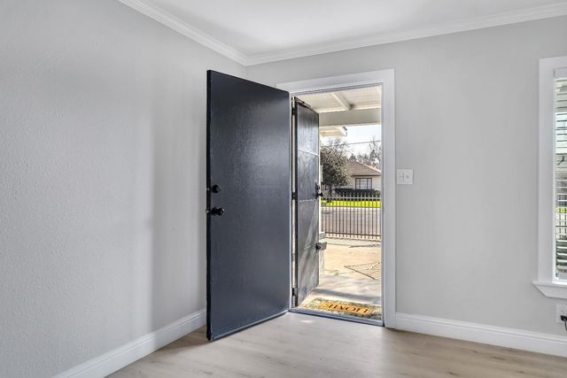 2059 Country Club Blvd, Stockton, CA 95204