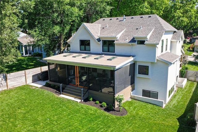 4416 W 77th Street, Prairie Village, KS 66208