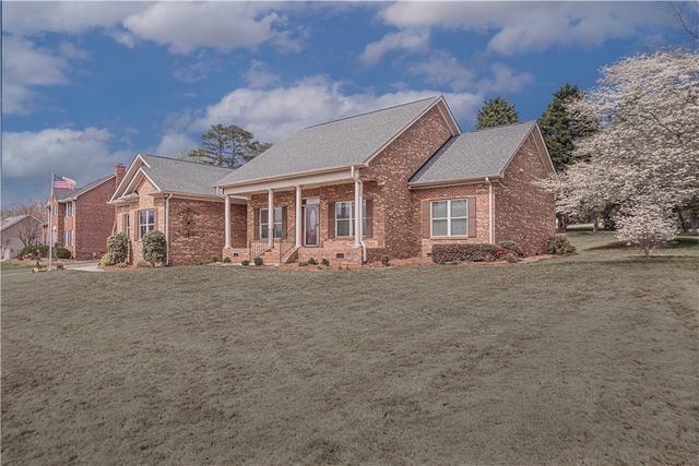 109 Fairway Drive, Pickens, SC 29671