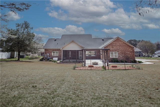 109 Fairway Drive, Pickens, SC 29671