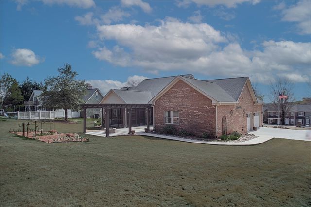 109 Fairway Drive, Pickens, SC 29671
